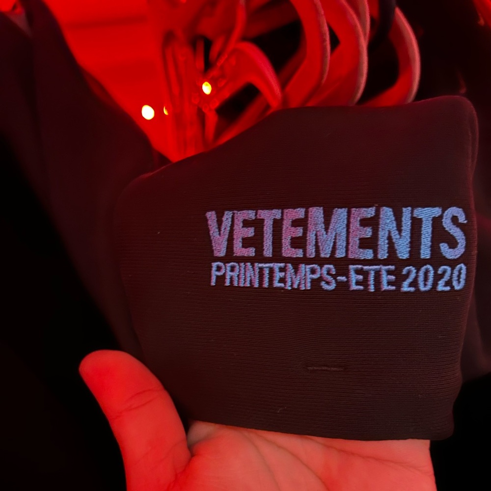 VETEMENTS BLK N BLUE ECSTASY HOODIE 2020 SPRING MEDIUM HOODIE - Picture 4 of 16